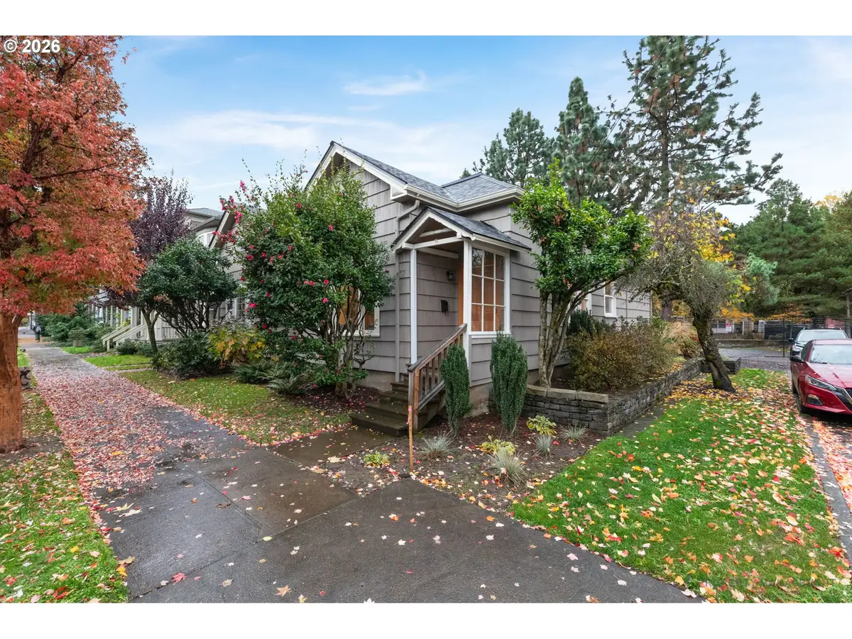 1802 SE Morrison St, Portland, OR 97214 - #1