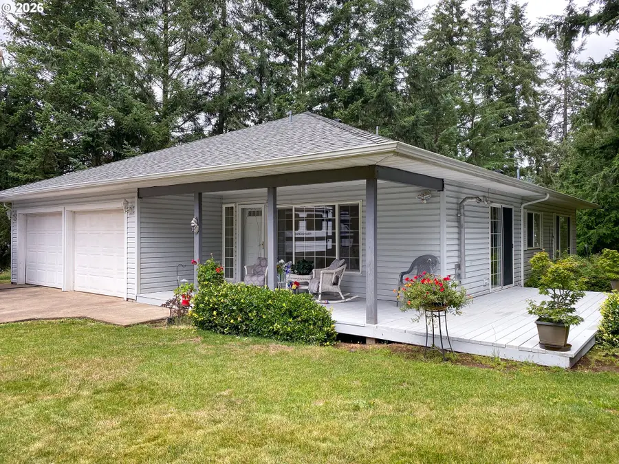 15925 Oakridge Ln, Silverton, OR 97381 - #2