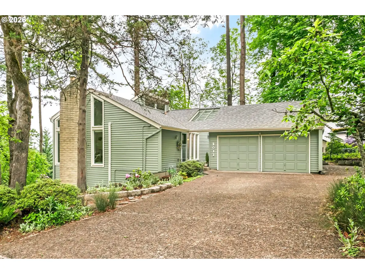 2877 Timberline Dr, Eugene, OR 97405 - #1