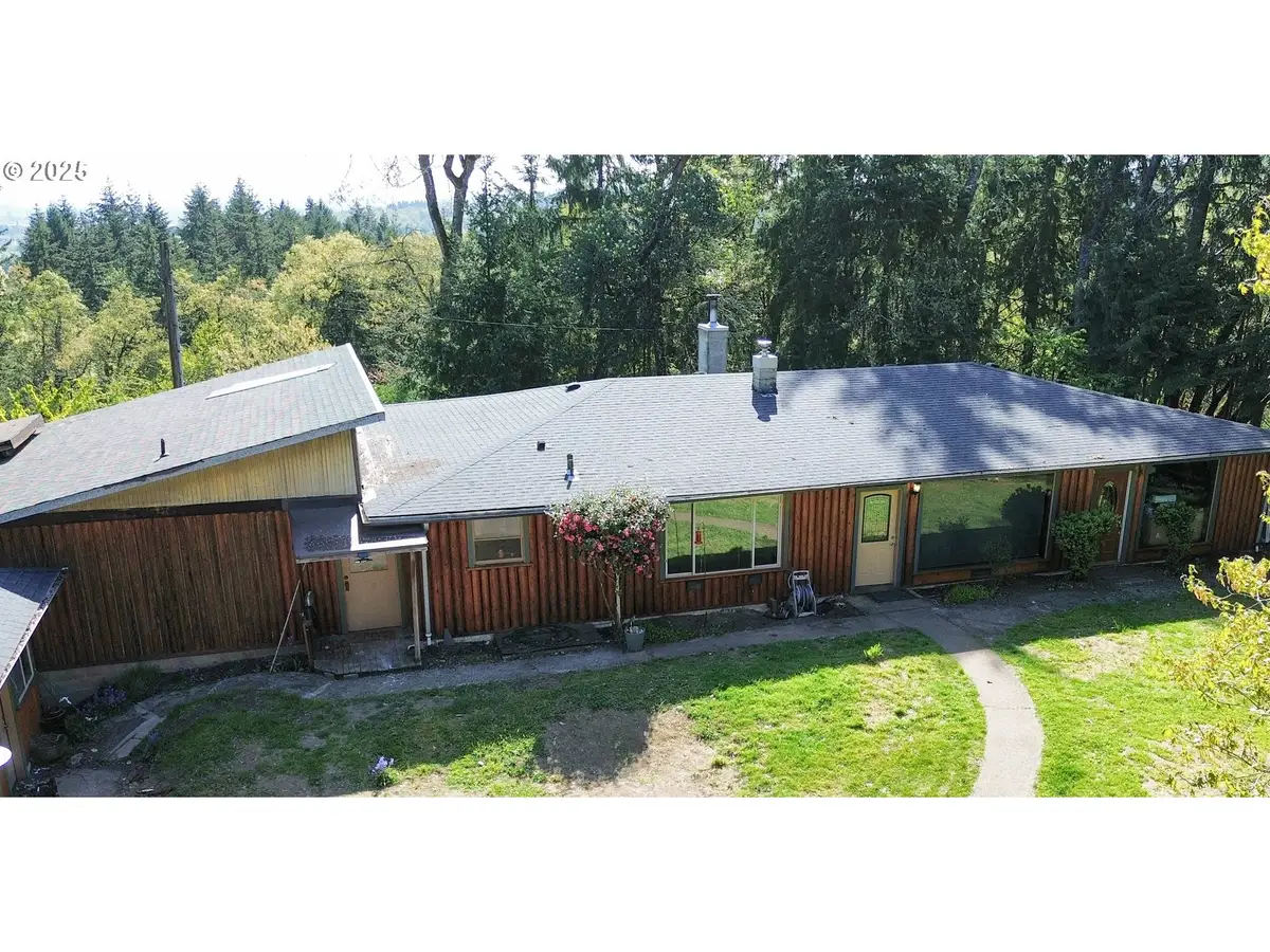 28500 Ruth Ln, Eugene, OR 97402 - Image #1