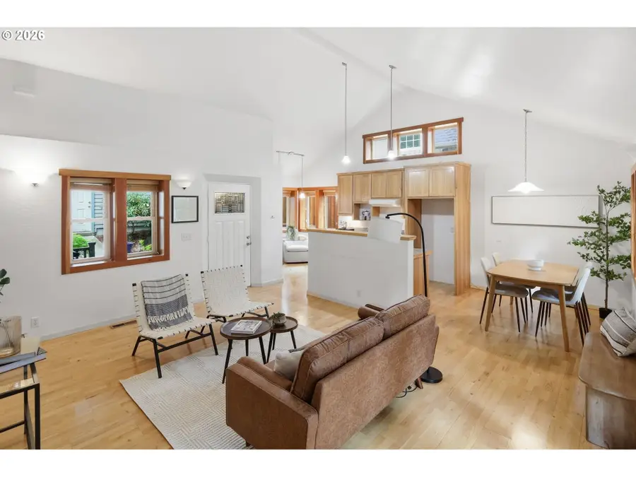 3026 Hendricks Hill Dr, Eugene, OR 97403 - #2