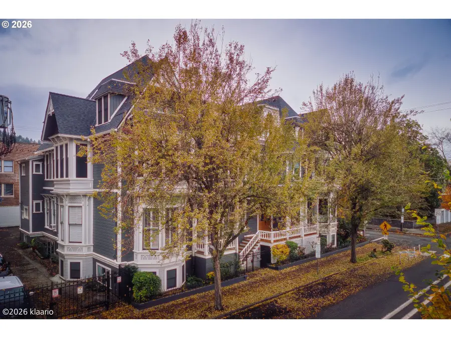 133 NW 18th Ave #8, Portland, OR 97209 - #2