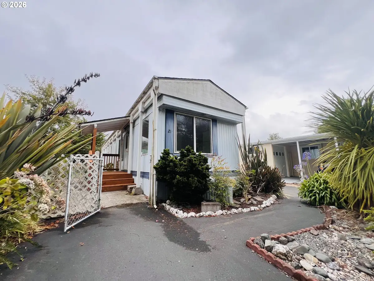 15505 Oceanview Dr, Brookings, OR 97415 - #1