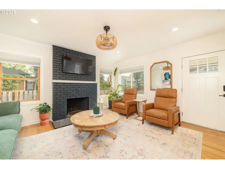 825 NE 76th Ave, Portland, OR 97213 - #2