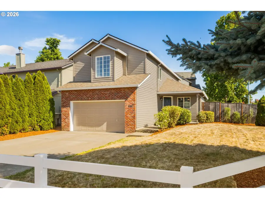 896 SE 74th Ave, Hillsboro, OR 97123 - #2