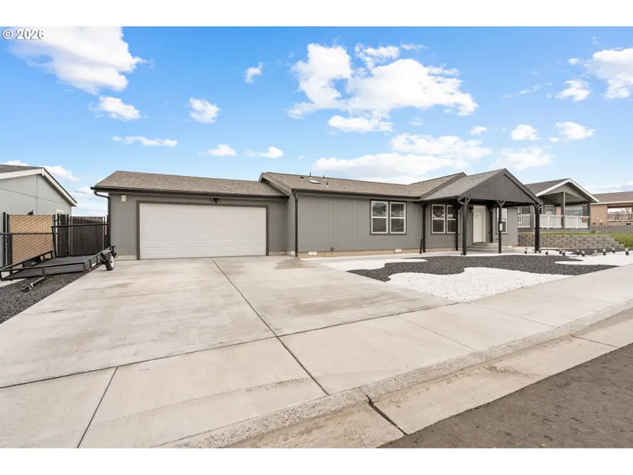 3033 SW Terrace Dr, Pendleton, OR 97801 - #2