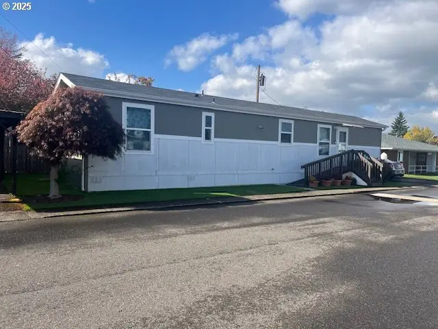 16901 SE Division St #43, Portland, OR 97236 - Image #1