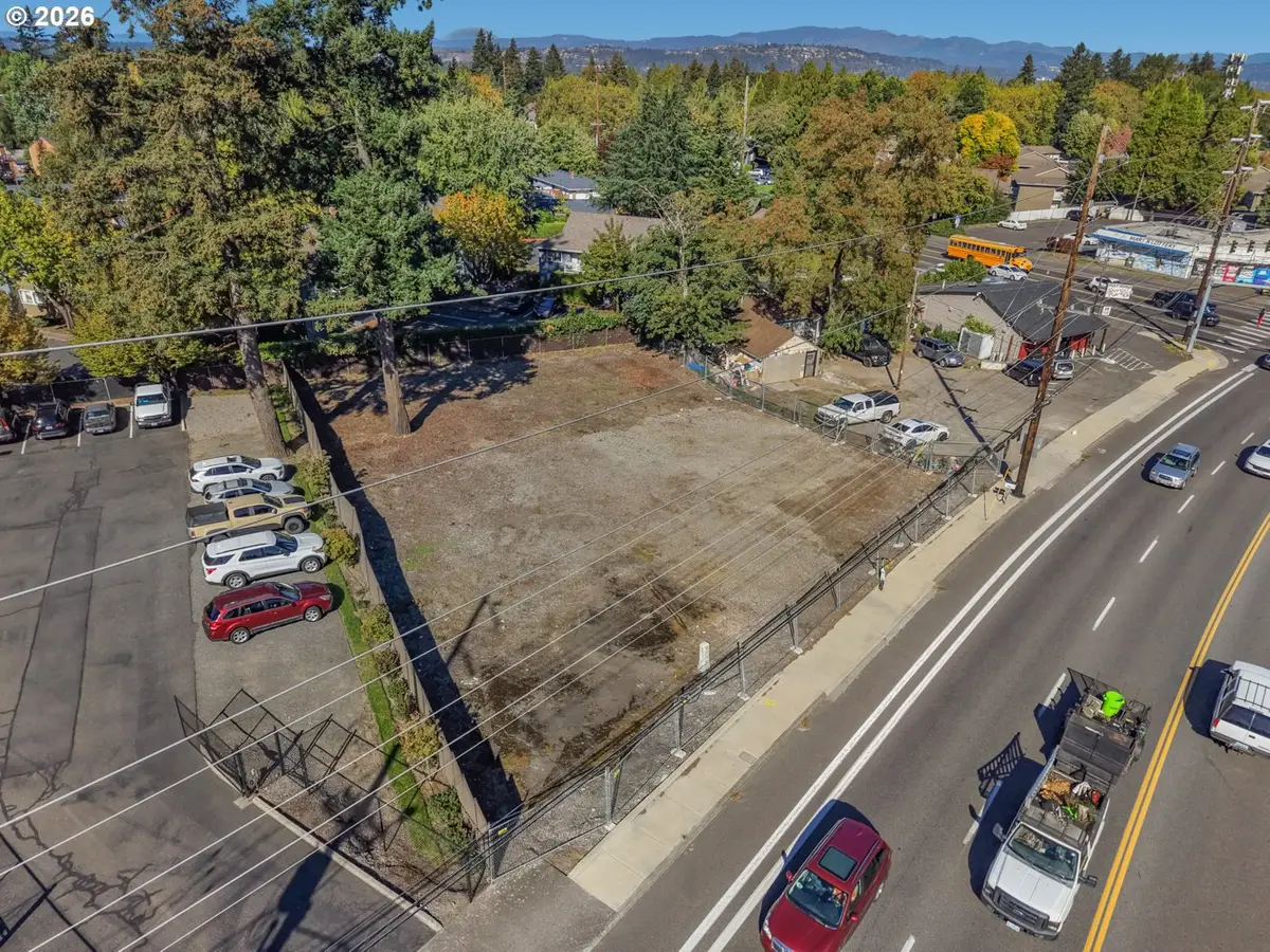 16057 NE Halsey St E, Portland, OR 97230 - #1