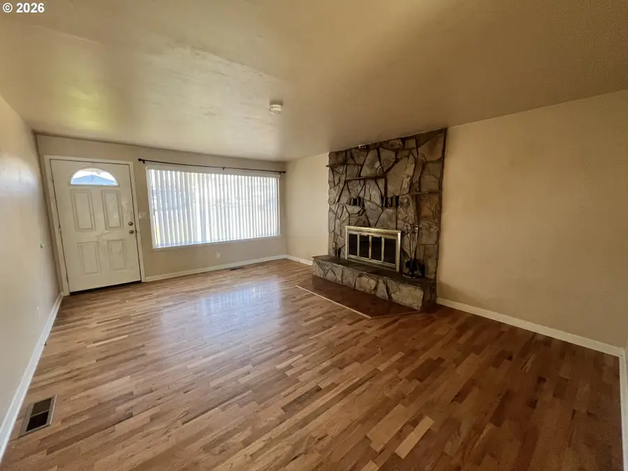2430 SW Nye Ave, Pendleton, OR 97801 - #3