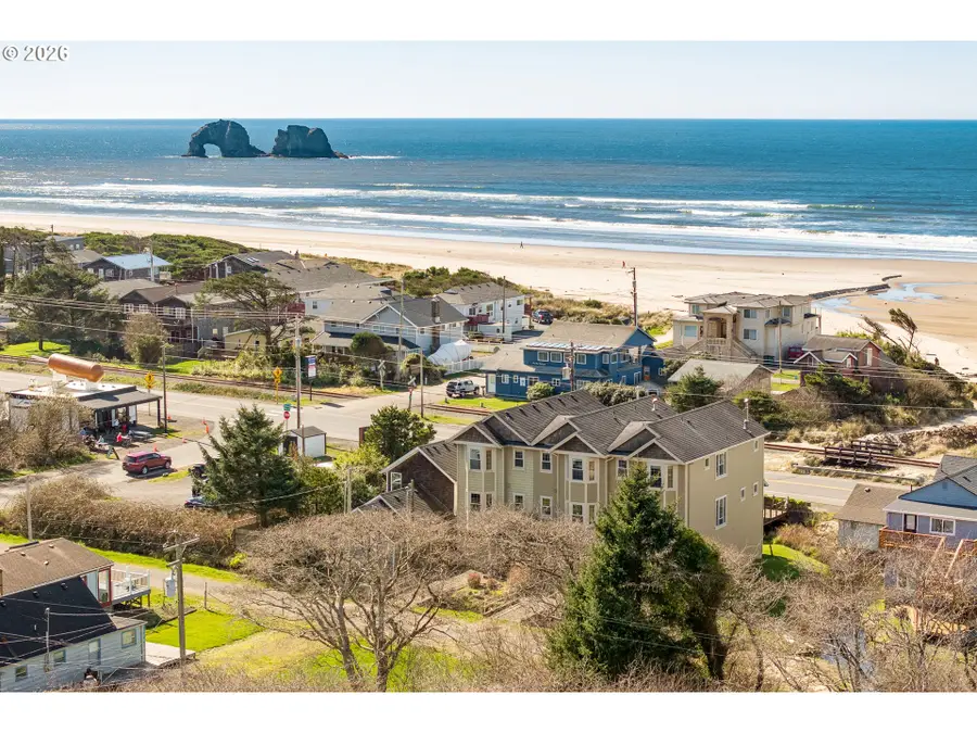 547 S Front St, Rockaway Beach, OR 97136 - #2