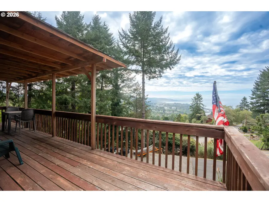 97685 Marina Heights Loop, Brookings, OR 97415 - #3
