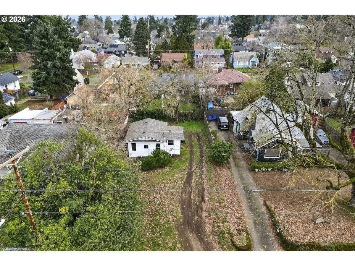 7046 N Greeley Ave, Portland, OR 97217 - Image #1