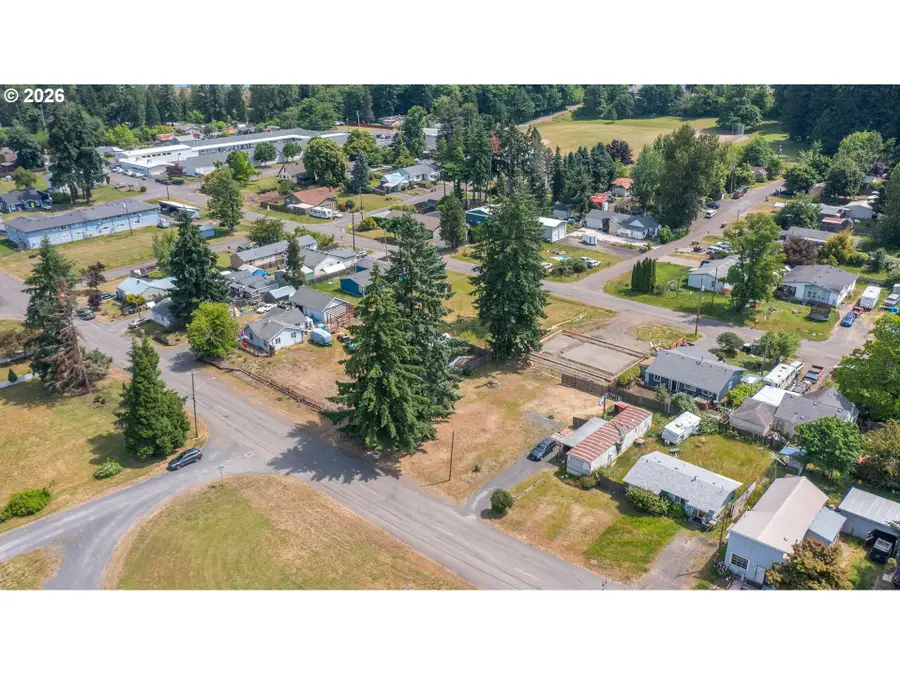 1383 53rd Ave, Sweet Home, OR 97386 - #3