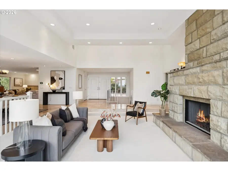 26 Monticello Dr, Lake Oswego, OR 97035 - #3