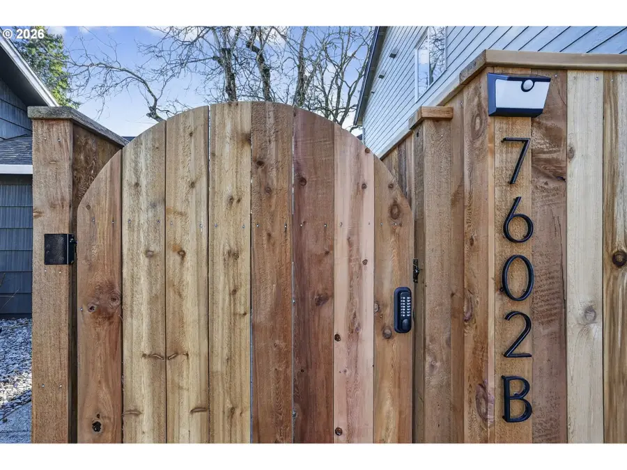 7602 SE Carlton St #B, Portland, OR 97206 - #2