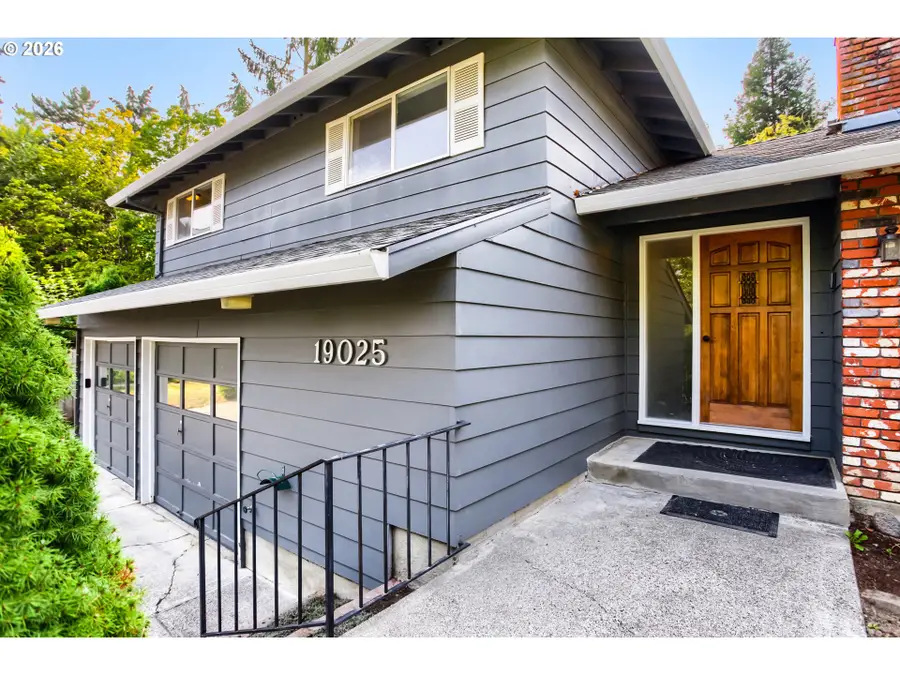 19025 SW Brooklawn Ct, Beaverton, OR 97003 - #3