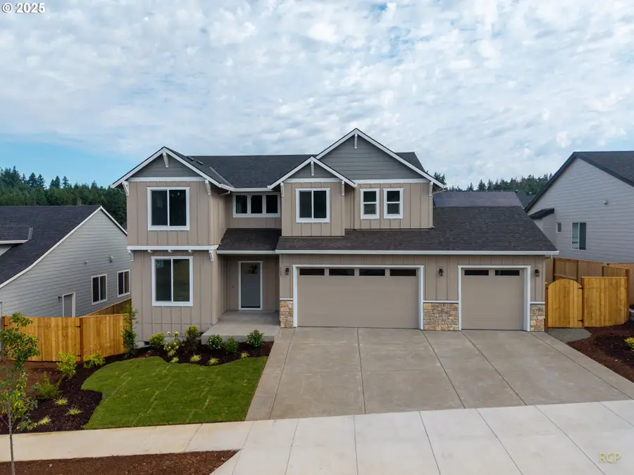 777 Riley Dr, Silverton, OR 97381 - Image #2