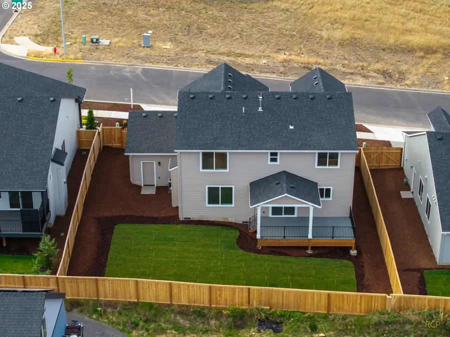 777 Riley Dr, Silverton, OR 97381 - Image #3