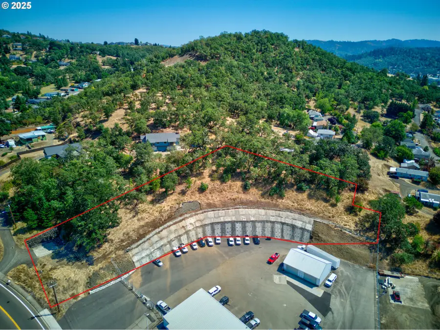 797 NE Garden Valley Blvd, Roseburg, OR 97470 - Image #3