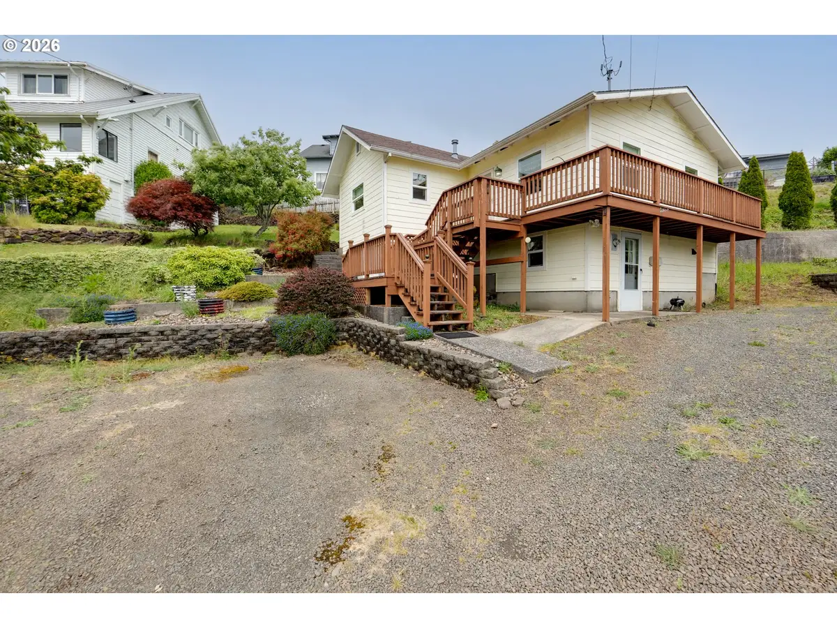 97 Dresden St, Astoria, OR 97103 - #1