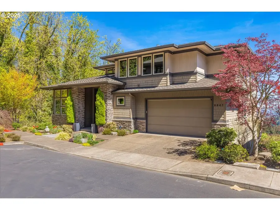 6643 NW Meridian Ridge Dr, Portland, OR 97210 - Image #2