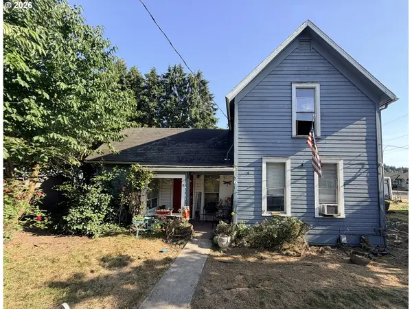 361 Warren St, CastleRock, WA 98611