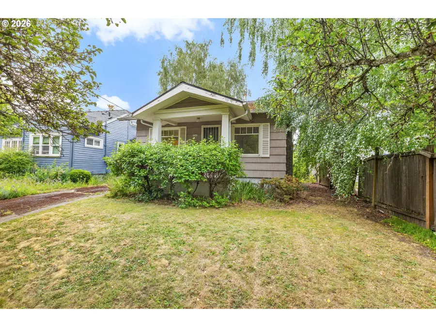 3560 NE Stanton St, Portland, OR 97212 - #3