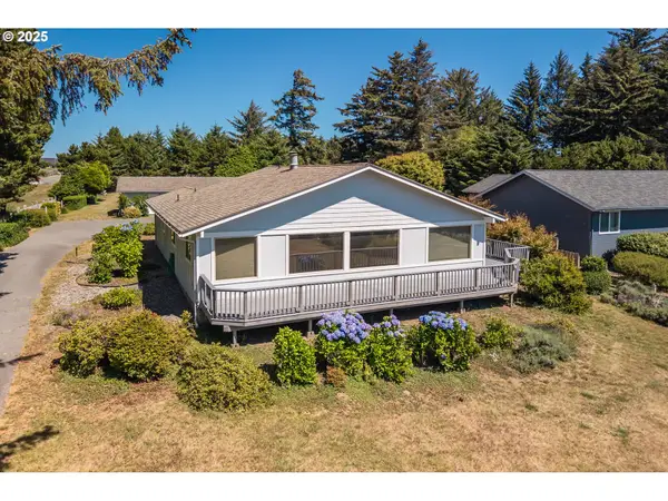 3230 Golf Links Rd, Bandon, OR 97411