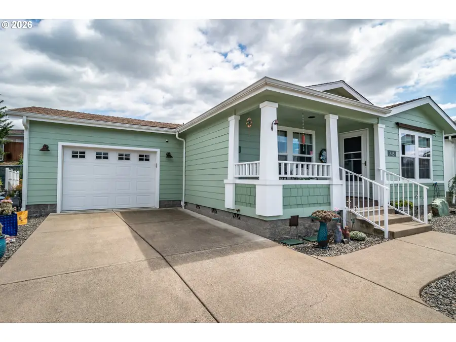 345 Littlebrook Ln, Roseburg, OR 97471 - #2