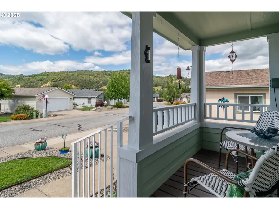345 Littlebrook Ln, Roseburg, OR 97471 - #3