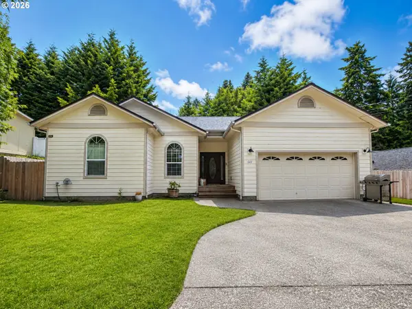 644 9th Ave, CoosBay, OR 97420