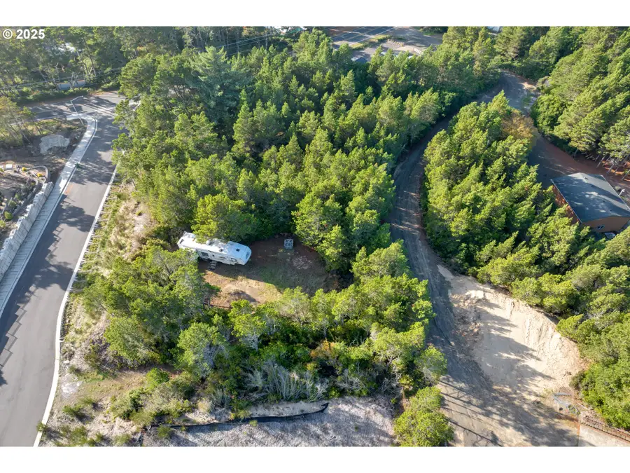 88177 Rhododendron Dr, Florence, OR 97439 - Image #2