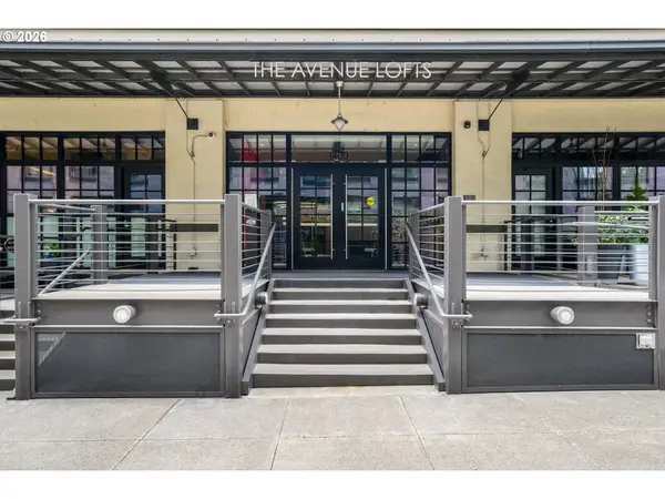 1400 NW Irving St, Portland, OR 97209