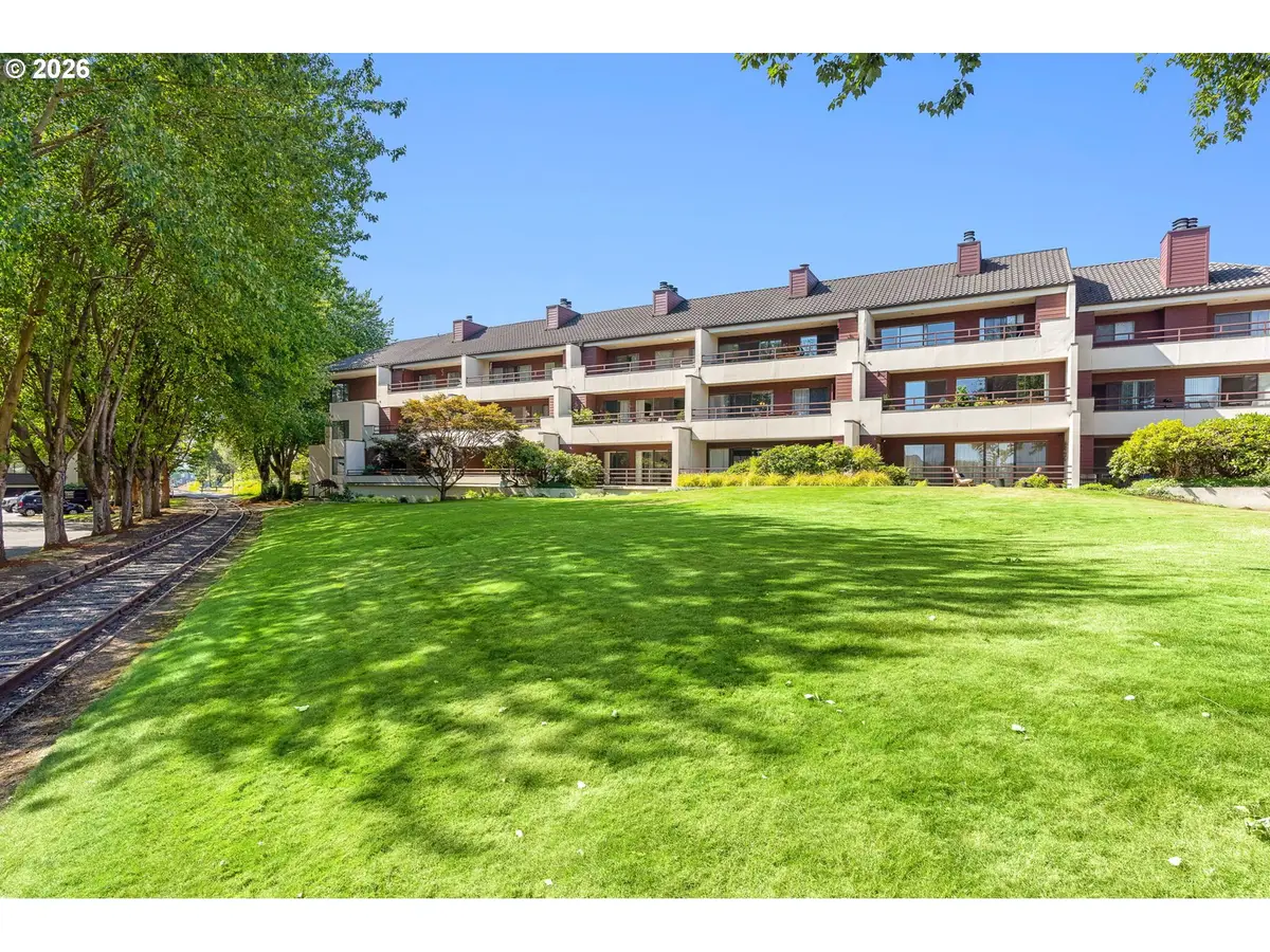 5150 S Landing Dr #109B2, Portland, OR 97239 - #1