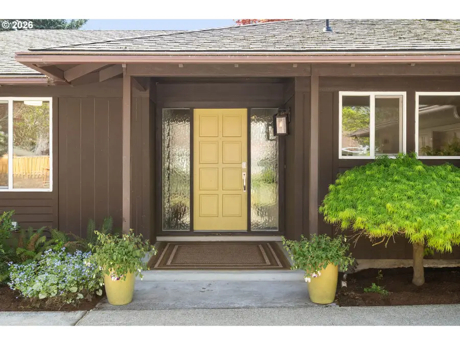 2370 SW Timberline Dr, Portland, OR 97225 - #2