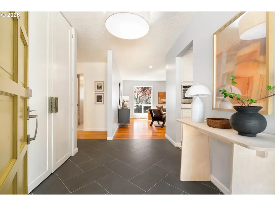 2370 SW Timberline Dr, Portland, OR 97225 - #3