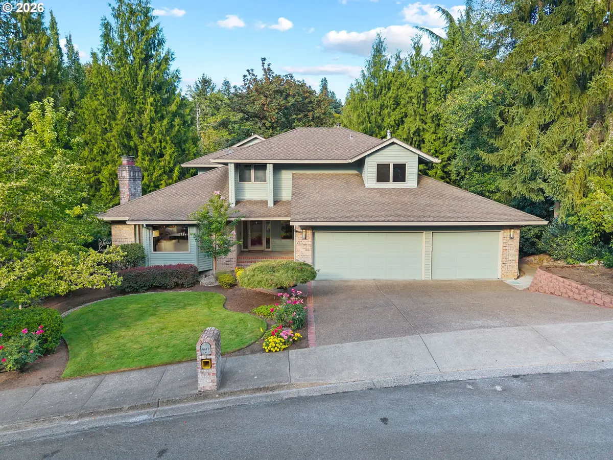 6011 SW Knightsbridge Dr, Portland, OR 97219 - #1