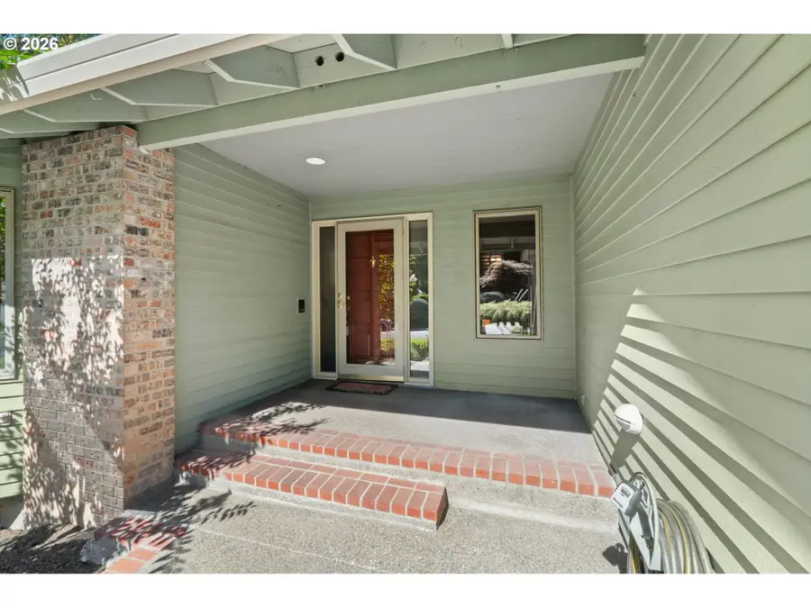 6011 SW Knightsbridge Dr, Portland, OR 97219 - #2