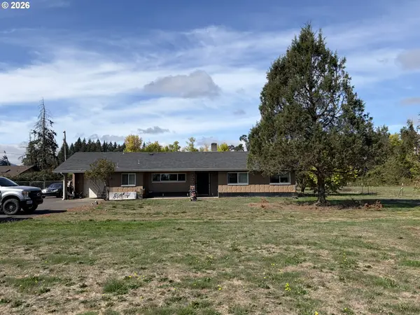 85806 Loop Ln, Eugene, OR 97405