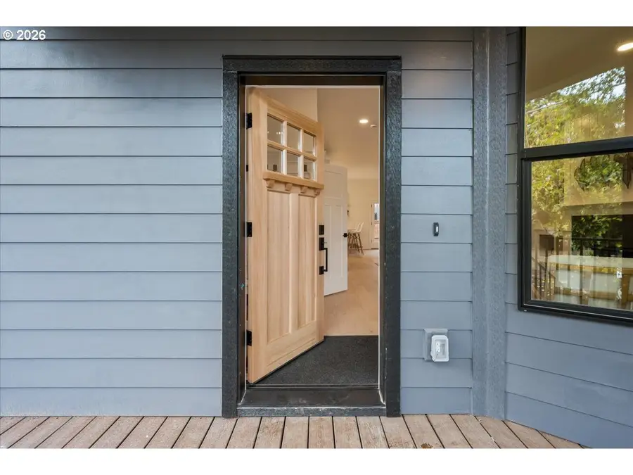 4234 SE Yamhill St, Portland, OR 97215 - Image #2