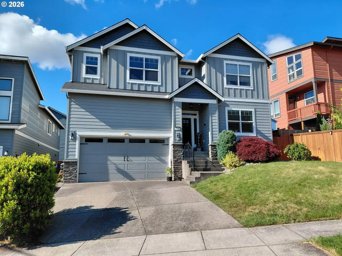 2709 SW 43rd St, Gresham, OR 97080 - #1
