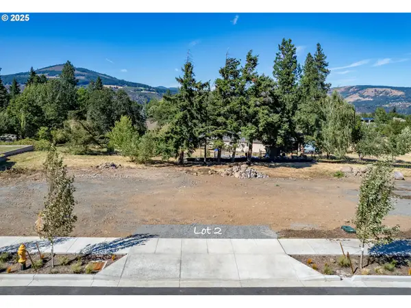3940 Carr Dr #LOT 2, HoodRiver, OR 97031