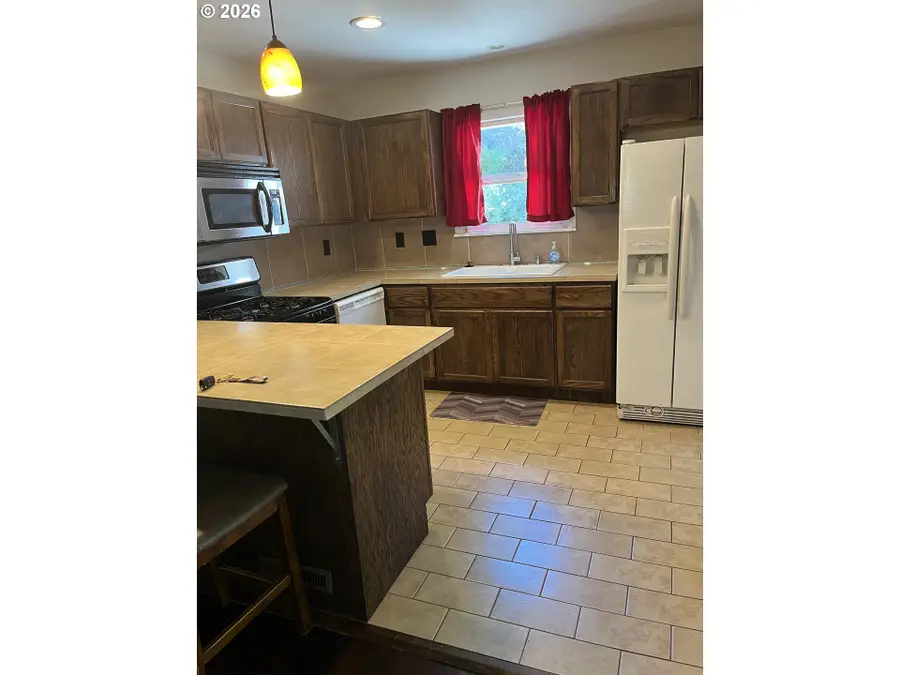 1845 East Nob Hill St Se, Salem, OR 97302 - #2