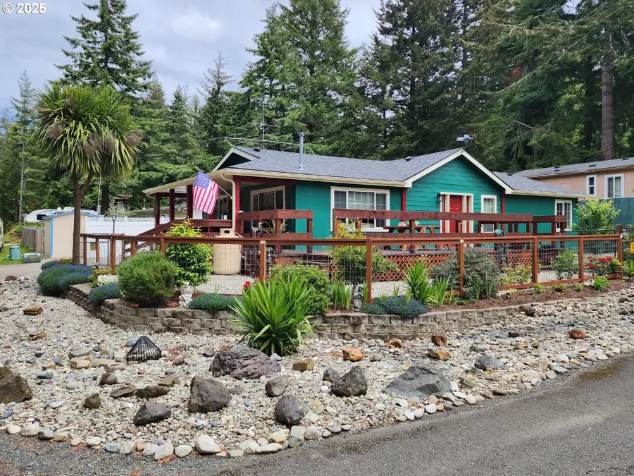2420 Jefferson St, Port Orford, OR 97465 - Image #2