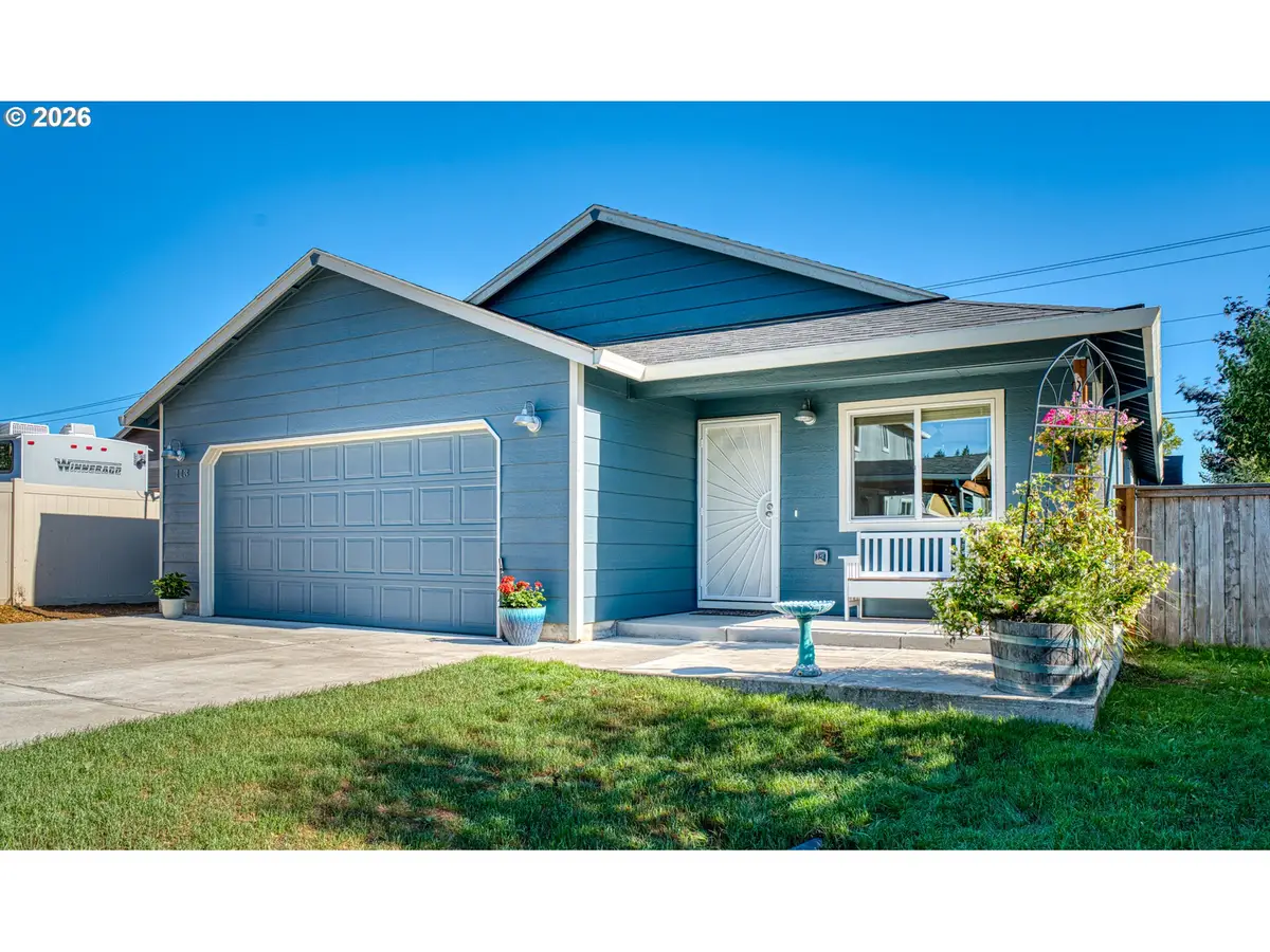113 NE Whispering River Ct, McMinnville, OR 97128 - #1