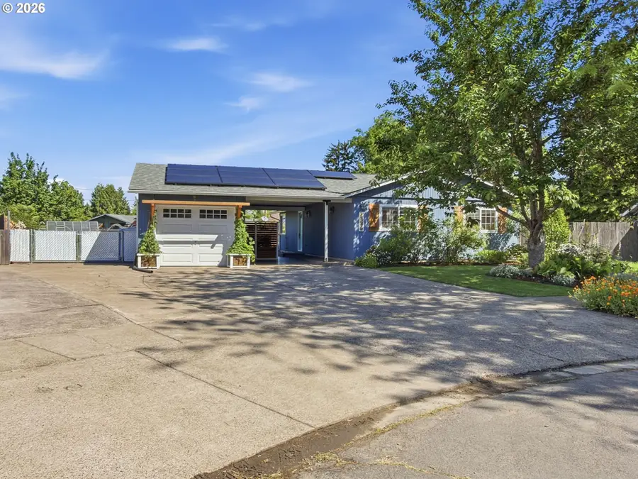 1040 Martha Ct, Eugene, OR 97401 - #3