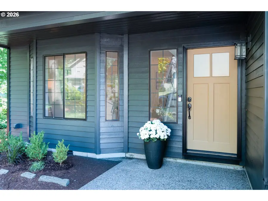 13143 Vermeer Dr, Lake Oswego, OR 97035 - #3