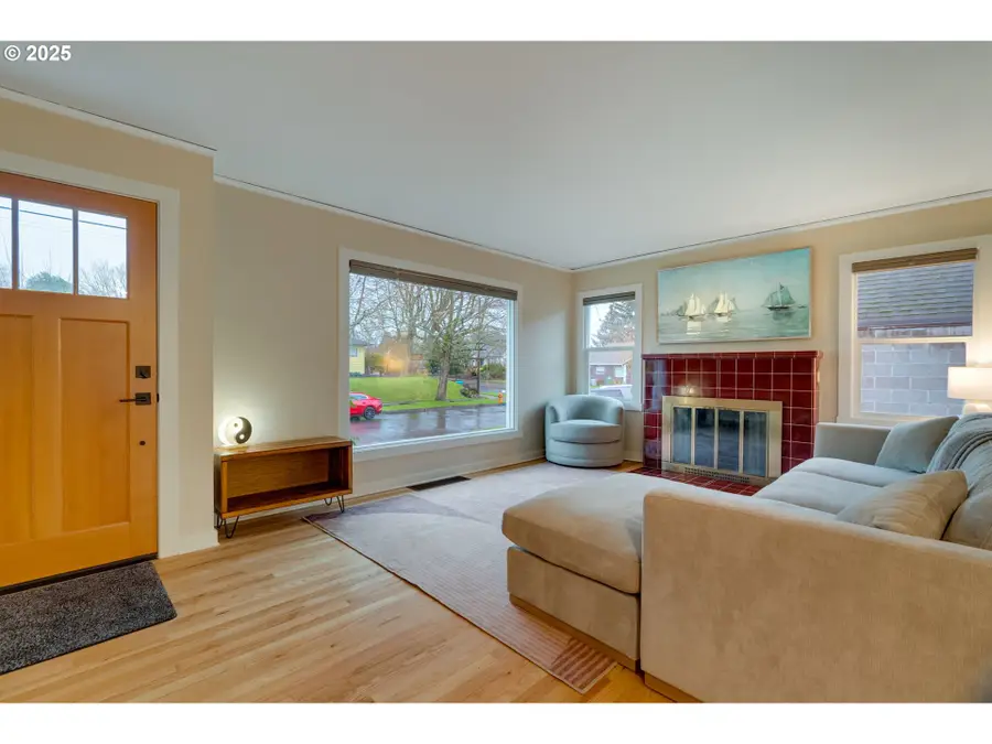 2843 SE 74th Ave, Portland, OR 97206 - Image #3