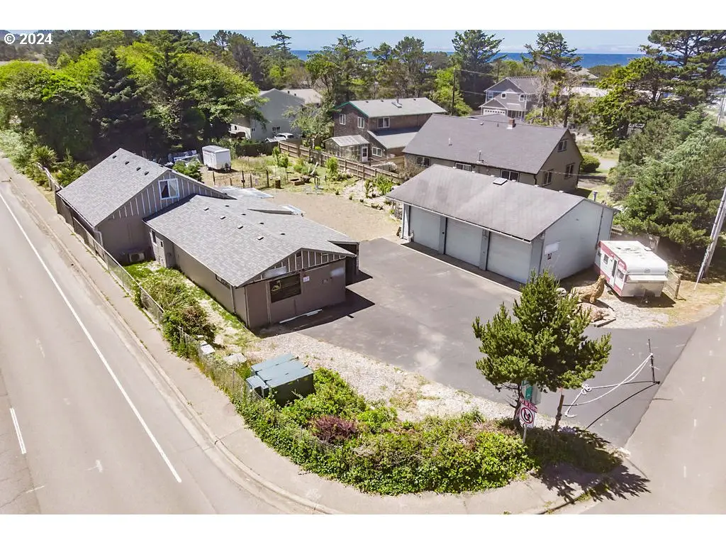 20 Willow St, Lincoln Beach, OR 97341 - #1