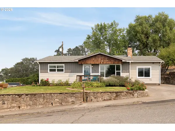 1718 Nevada St, TheDalles, OR 97058